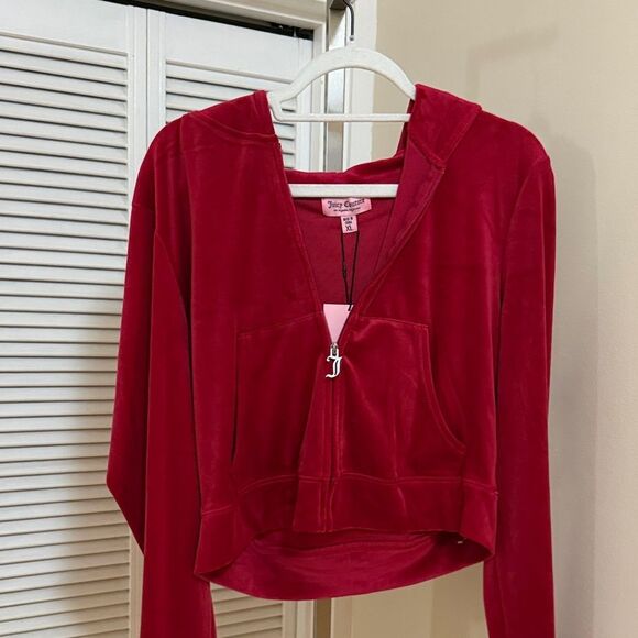 Juicy Couture Cherry Velour Set - Picture 4 of 7